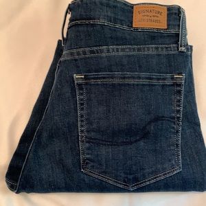 SIGNATURE Levi Strauss Jeans, Mid Rise Skinny Crop, Size 8, Waist 29